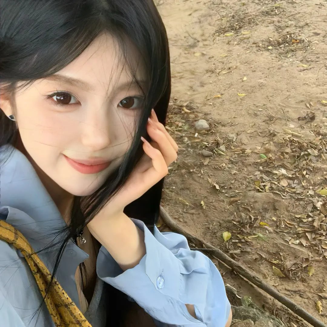 真实女孩 海报